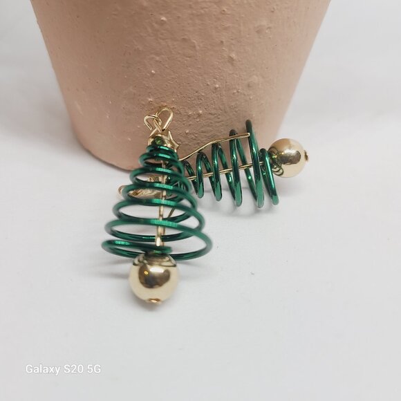 Unbranded Dark Green & Gold Tone Christmas Tree Dangle Drop Earrings Women NWOT - Picture 6 of 6